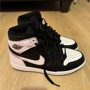Jordan retro 1s mid